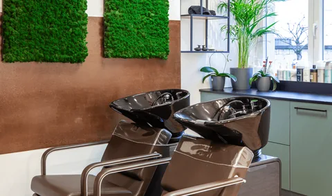 Haarpflege und Salonwissen
